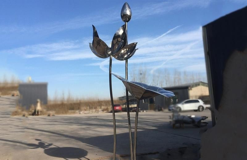 不銹鋼公園鏡面荷花雕塑-鏡面不銹鋼荷花雕塑 不銹鋼公園鏡面荷花雕塑-鏡面不銹鋼荷花雕塑