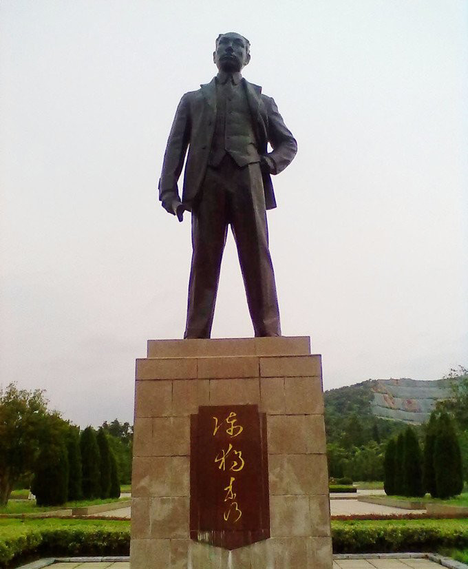 銅雕近代名人陳獨秀-銅雕名人陳獨秀 銅雕近代名人陳獨秀-銅雕名人陳獨秀高清圖片