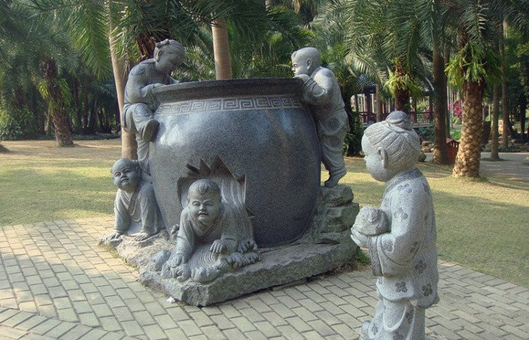 石雕司馬光砸缸古代人物雕塑-石雕司馬光砸缸 石雕司馬光砸缸古代人物雕塑-石雕司馬光砸缸高清圖片