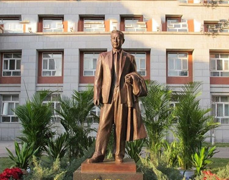 校園錢學森銅雕-銅雕錢學森校園名人雕塑 校園錢學森銅雕-銅雕錢學森校園名人雕塑高清圖片