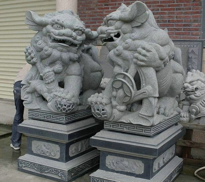 大理石南方獅子獻錢獅雕塑-南方獅子獻錢獅石雕 大理石南方獅子獻錢獅雕塑-南方獅子獻錢獅石雕高清圖片