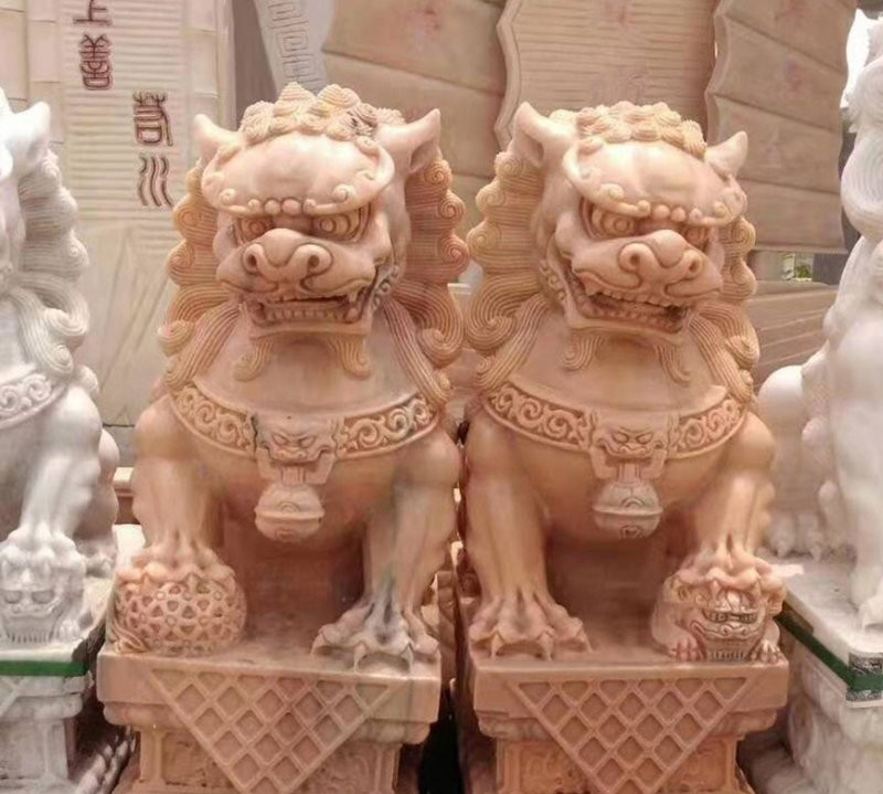 晚霞紅石雕獅子-門口晚霞紅獅子石雕 晚霞紅石雕獅子-門口晚霞紅獅子石雕高清圖片