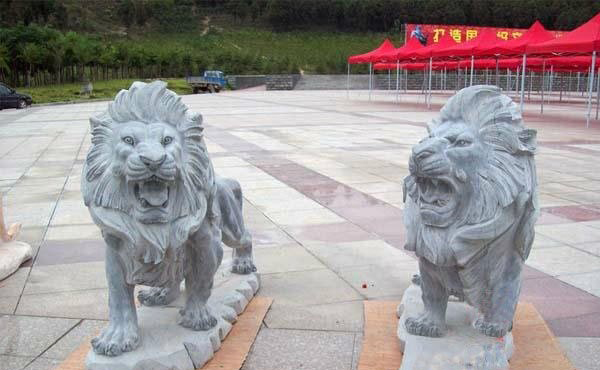 歐式立式獅子石雕-歐式立式獅子石雕 歐式立式獅子石雕-歐式立式獅子石雕高清圖片