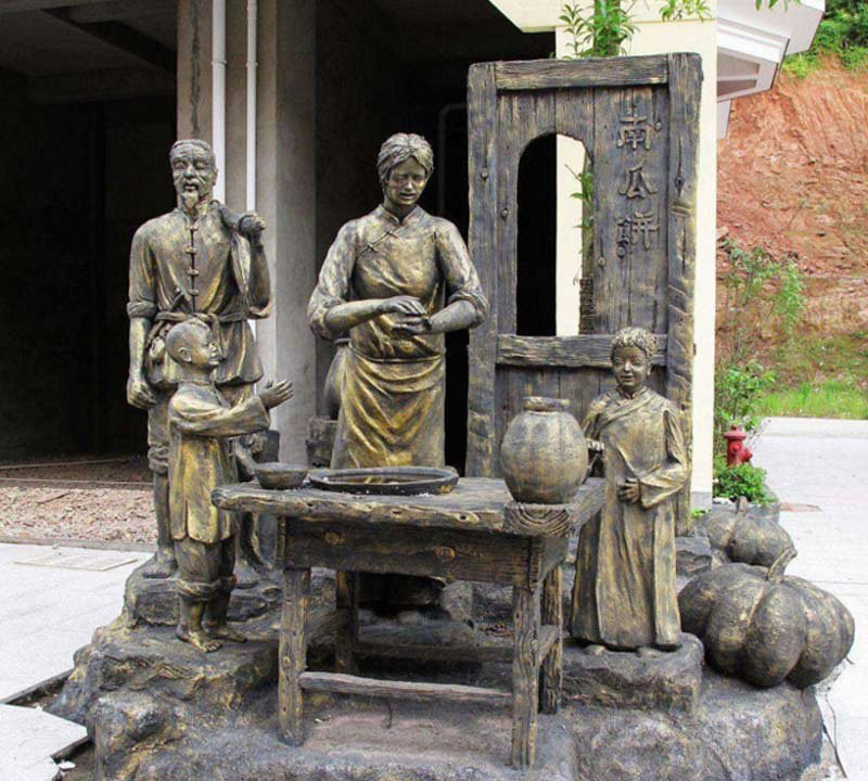 做南瓜餅的民俗人物銅雕-銅雕做南瓜餅的民俗人物 做南瓜餅的民俗人物銅雕-銅雕做南瓜餅的民俗人物高清圖片