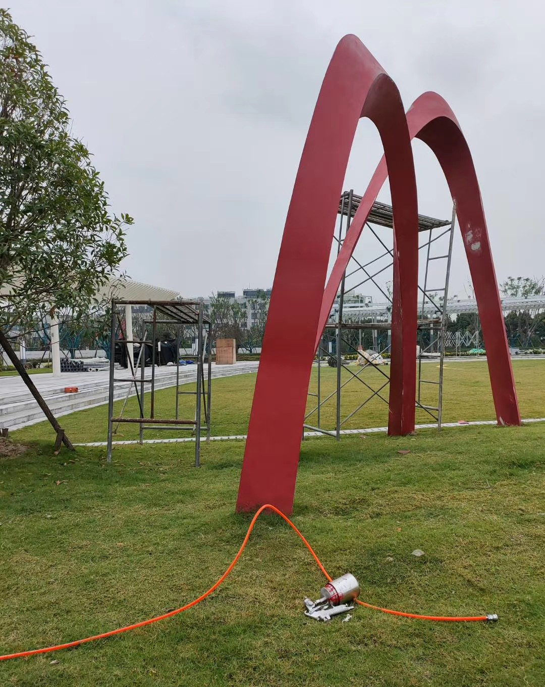 不銹鋼字母大門(mén)景觀雕塑-不銹鋼字母大門(mén)景觀雕塑 不銹鋼字母大門(mén)景觀雕塑-不銹鋼字母大門(mén)景觀雕塑高清圖片