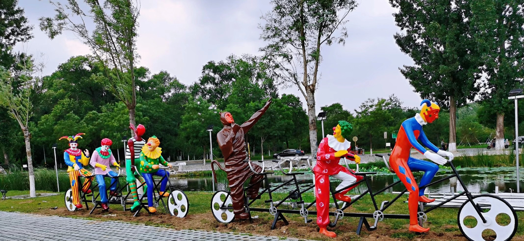 玻璃鋼騎車小丑人物雕塑-玻璃鋼騎車小丑人物雕塑 玻璃鋼騎車小丑人物雕塑-玻璃鋼騎車小丑人物雕塑高清圖片