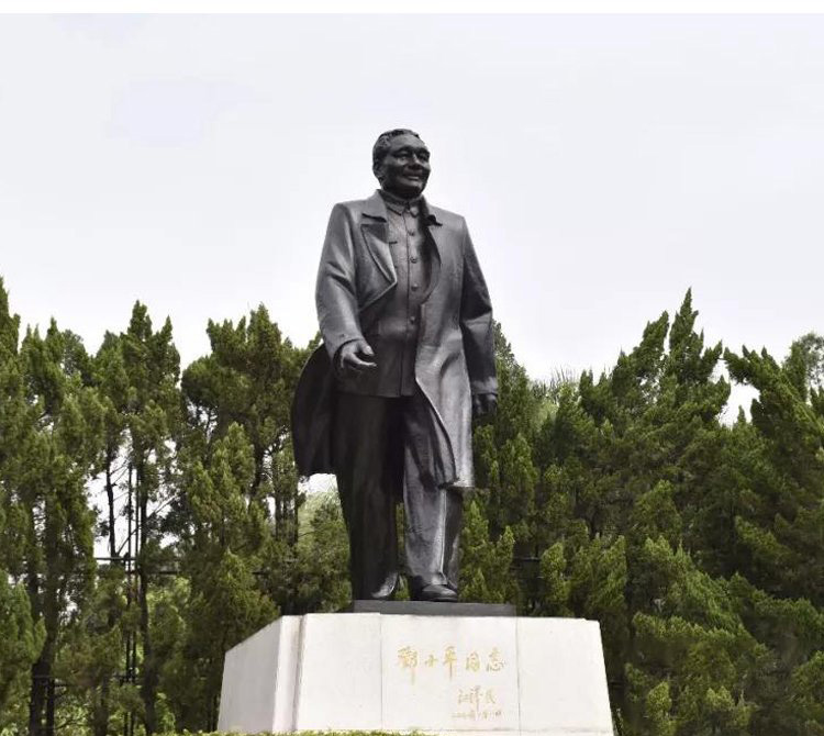 廣場鄧小平偉人銅雕-鄧小平偉人銅雕 廣場鄧小平偉人銅雕-鄧小平偉人銅雕高清圖片