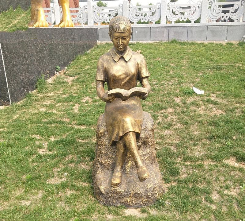 校園看書的女孩銅雕-校園看書人物銅雕 看書女孩銅雕