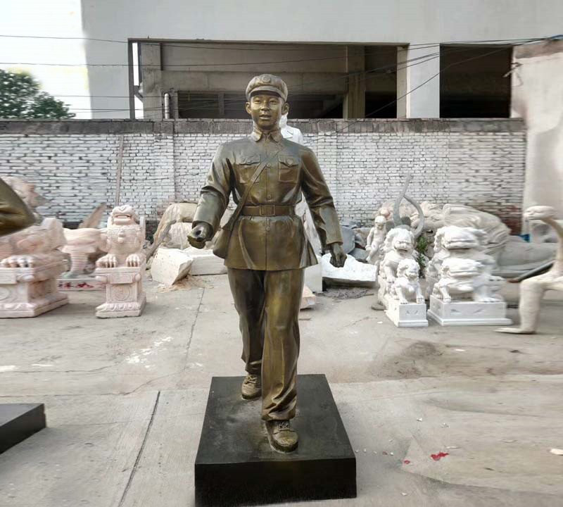 校園玻璃鋼仿銅雷鋒雕像-校園雷鋒雕像 玻璃鋼仿銅雷鋒雕塑 校園玻璃鋼仿銅雷鋒雕像-校園雷鋒雕像 玻璃鋼仿銅雷鋒雕塑高清圖片