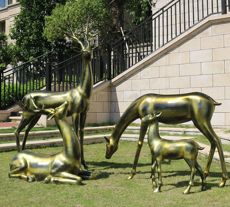 公園動物梅花鹿一家銅雕-公園動物銅雕 梅花鹿銅雕 公園動物梅花鹿一家銅雕-公園動物銅雕 梅花鹿銅雕高清圖片